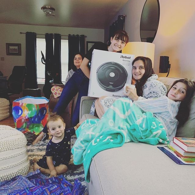Най-добрият подарък за мама❤️ #irobot#irobotlove#irobotroomba#family#familygoals#familytime